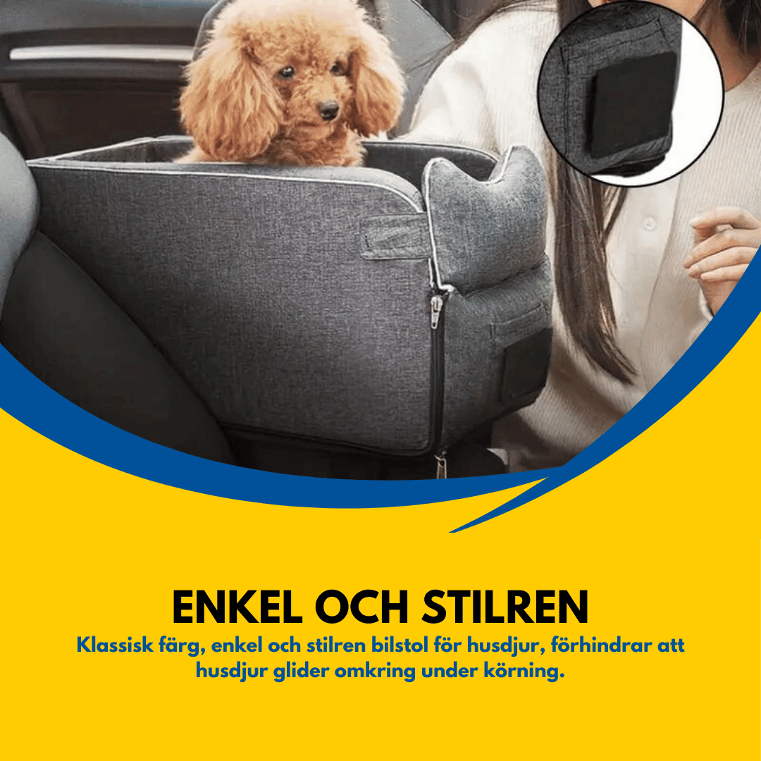 En enkel och stilren bilsits för husdjur i grått. Bilsitsen är placerad på ett bilsäte och en liten hund sitter i den. Texten 